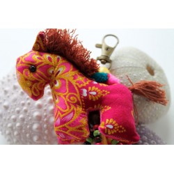 Schlüsselanhänger Taschenanhänger Pferd Dunkelrosa