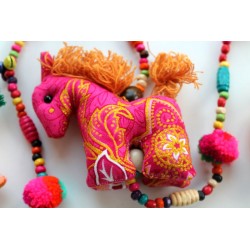 Hanging decoration 3x horse made of fabric wooden beads 105 cm