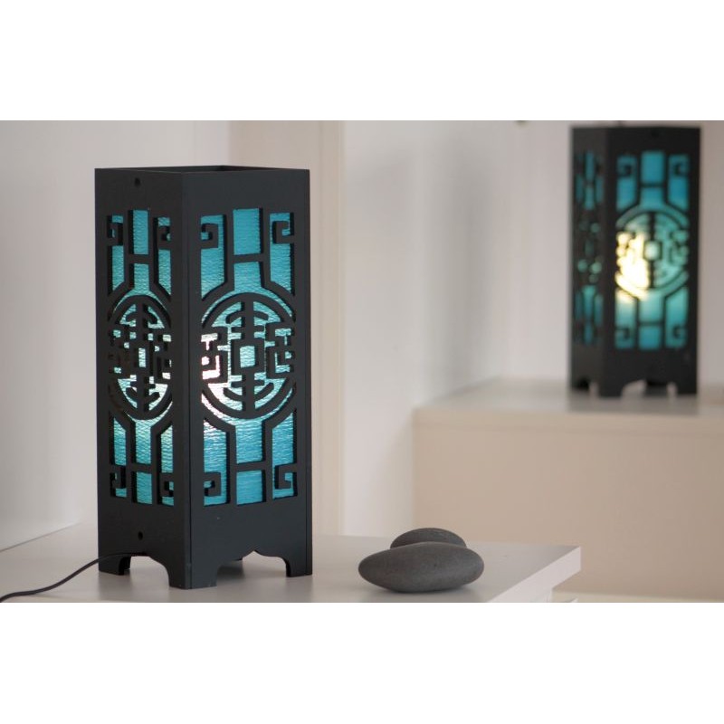 2. Wahl: Lampe aus Thailand, Aufbau mit 4 Schrauben