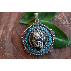 Amulett mit Drachenkopf aus Nepal Türkis Koralle
