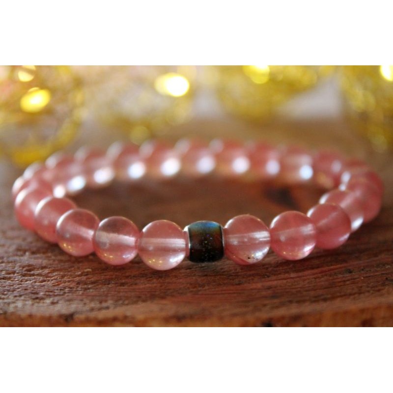 Bracelet with temperature-sensitive pearl, color change