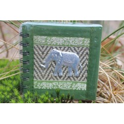 Notizbuch Naturfaser Thailand Elefant Spiralbindung 11x11 cm Grün