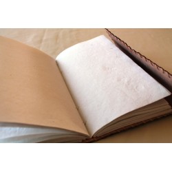 2. Wahl: Notizbuch mit Echtledereinband Randverzierung 23x14 cm