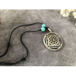 Buddhistische Halskette OM