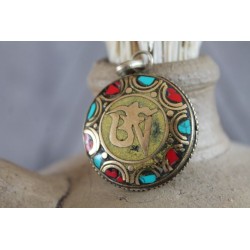 B-Ware: Tibetisches Amulett Talisman Buddhismus OM Symbol Gelb