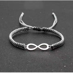 Makramee-Armband mit Infinity-Symbol