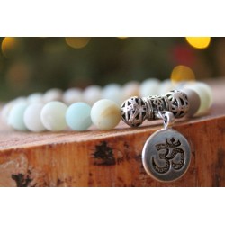 Armband aus Amazonit 8 mm Perlen Yogaarmband 17,5 cm Innenumfang OM Anhänger