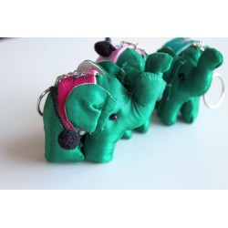 Schlüsselanhänger / Anhänger Stoffelefant Hellgrün