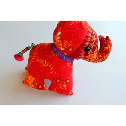 Stoffelefant in Rot 18 cm