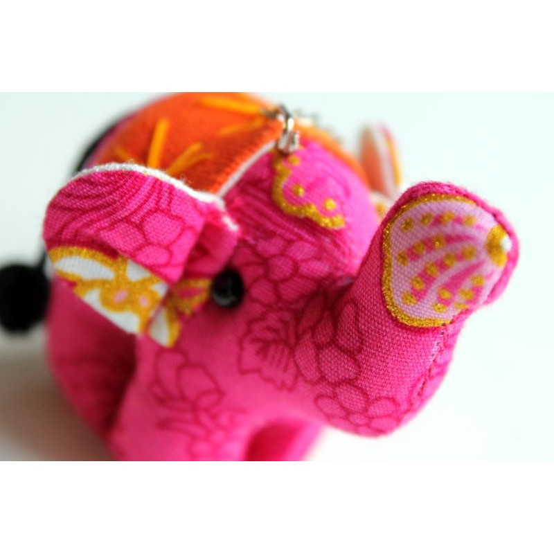 Schlüsselanhänger / Anhänger Stoffelefant Rosa
